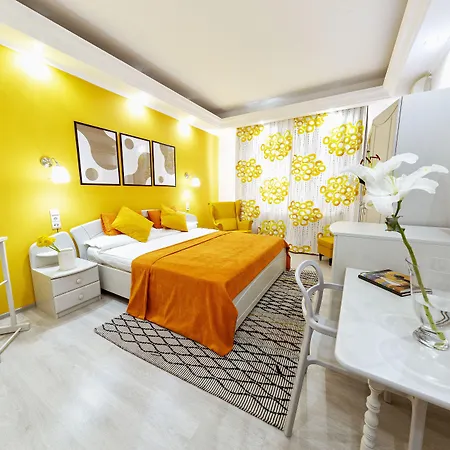 Relax Comfort Отель Бухарест